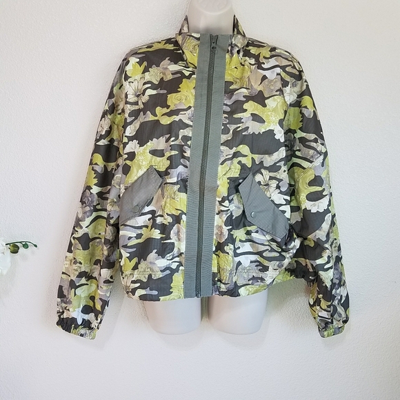 Nike Women's Sportswear Woven Windbreaker Jacket - Picture 1 of 9